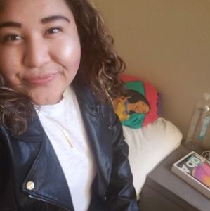 Meet your Posher, Madeline